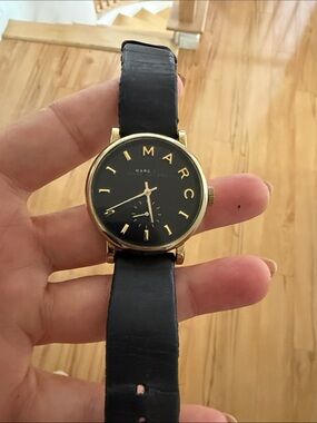 Marc Jacobs Black Dial Gold-Tone Case Leather Strap Watch